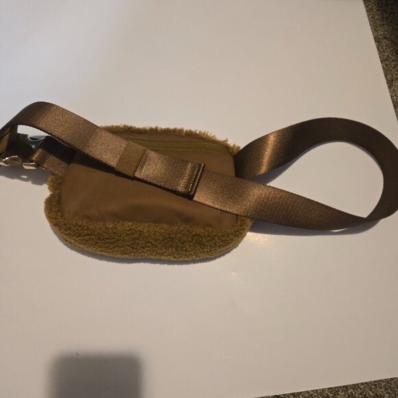 LULULEMON SHERPA EVERYWHERE BELT BAG - Picture 8 of 9